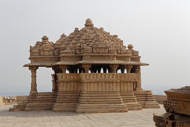 Gwalior-Temples de Sas Bhu-012